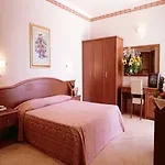 Perticari Hotel 3*