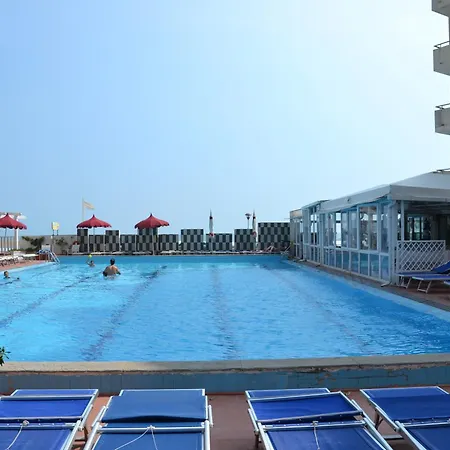 酒店 佩蒂卡利酒店 佩萨罗