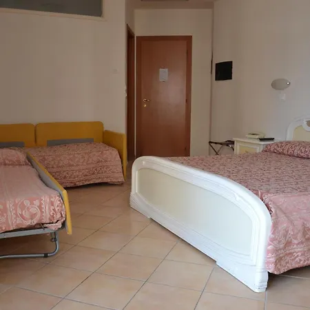 Otel Perticari 3*