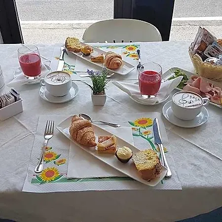 Perticari Otel Pesaro