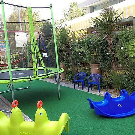 Otel Perticari 3*