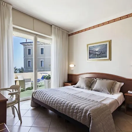 Perticari Otel